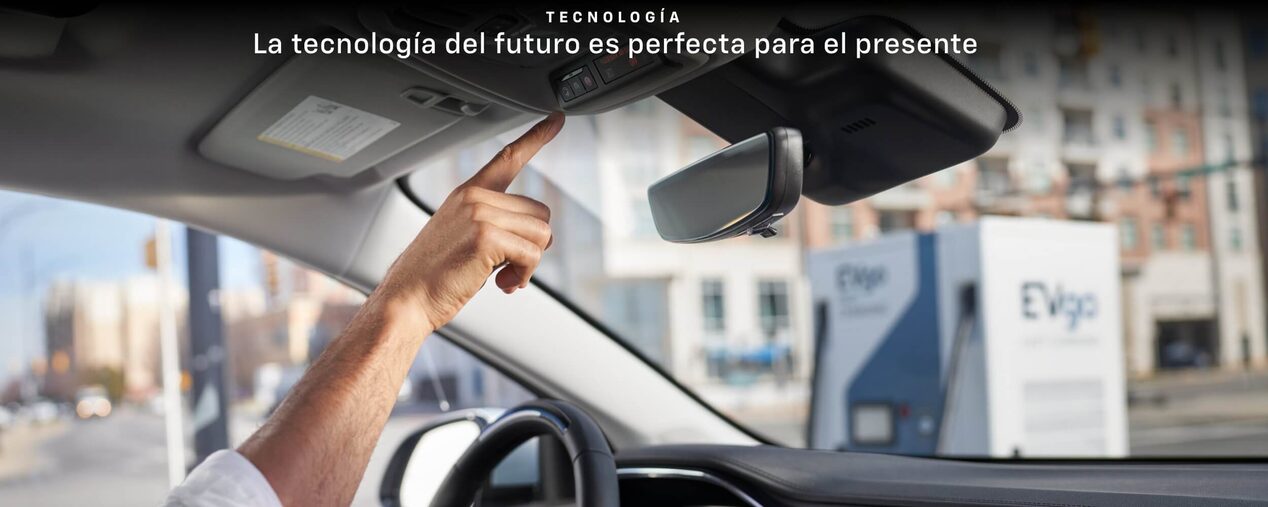 Chevrolet Chile - All New Bolt EUV cuenta con controles encima del retrovisor