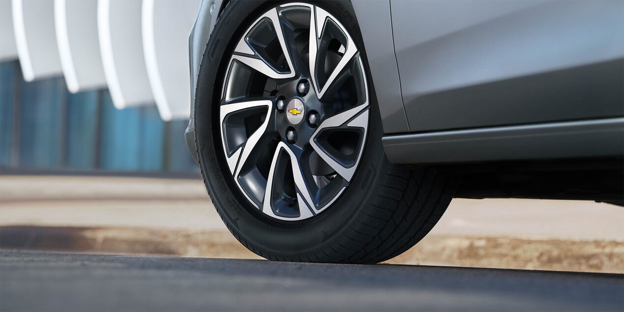 Rines del Chevrolet Onix Sedán.