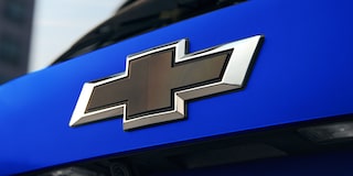 Vista en detalle del emblema de Chevrolet de la Groove.