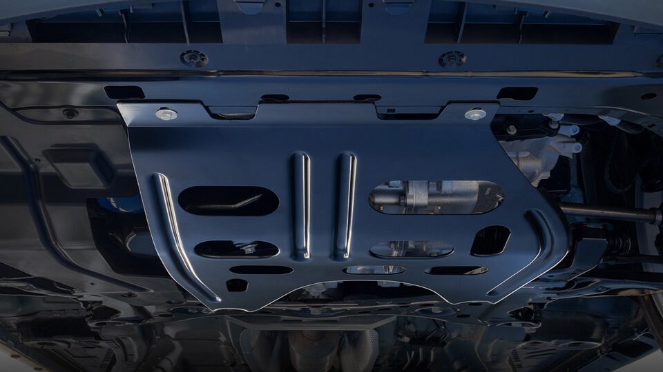 Detalle del protector de carter del Chevrolet Joy Black Edition