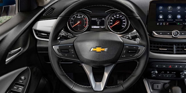 Vista tablero conductor Chevrolet Onix Sedán Turbo Midnight