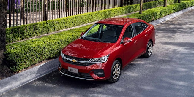 Chevrolet Sail, vista posterior lateral ciudad