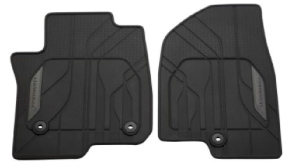 Detalle del accesorio original piso delantero premium all weather para camioneta Chevrolet Tahoe y Suburban