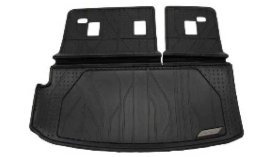 Detalle del accesorio original piso maletero para camioneta Chevrolet Tahoe y Suburban