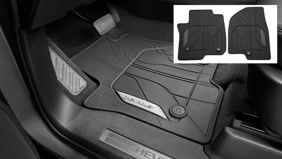 Detalle del accesorio original piso delantero negro  premium all weather para camioneta Chevrolet Tahoe y Suburban