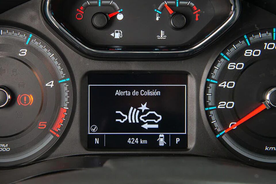 La camioneta Chevrolet Colorado High Country cuenta con sistema de alerta de detección de peatones