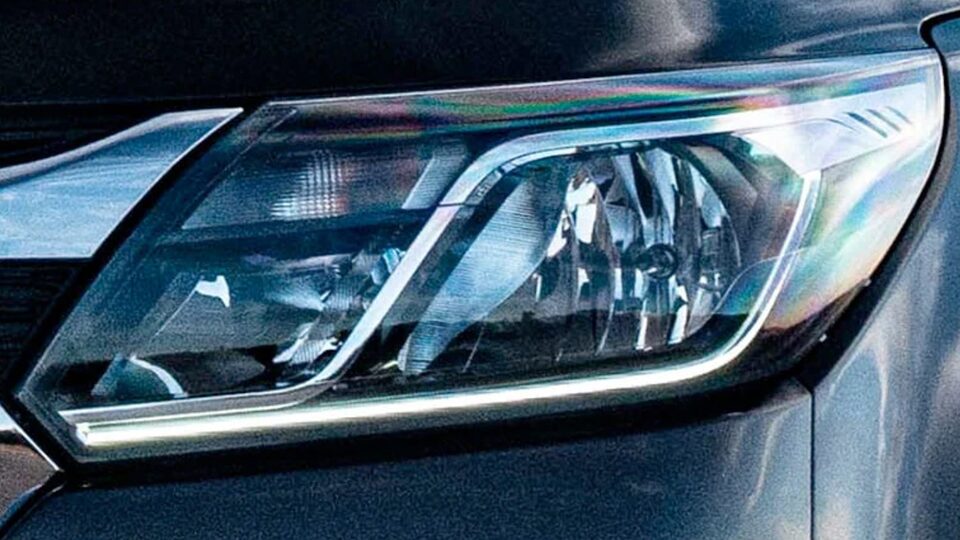 La camioneta Chevrolet Colorado High Country cuenta con luz de conducción diurna LED