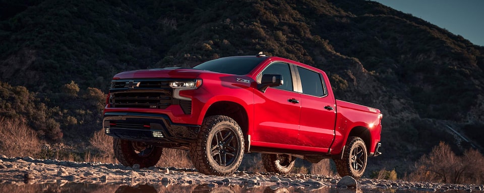 Chevrolet Perú - La Nueva Silverado Trail Boss Z71 ofrece ganchos de remolque delanteros