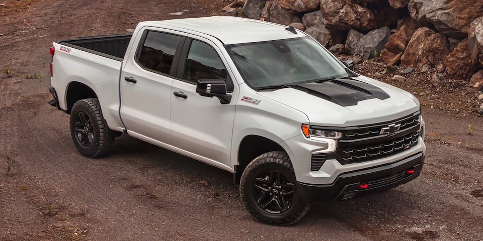 Chevrolet Perú - Nuevo diseño frontal Off-road con detalles Z71 de la Nueva Silverado Trail Boss Z71
