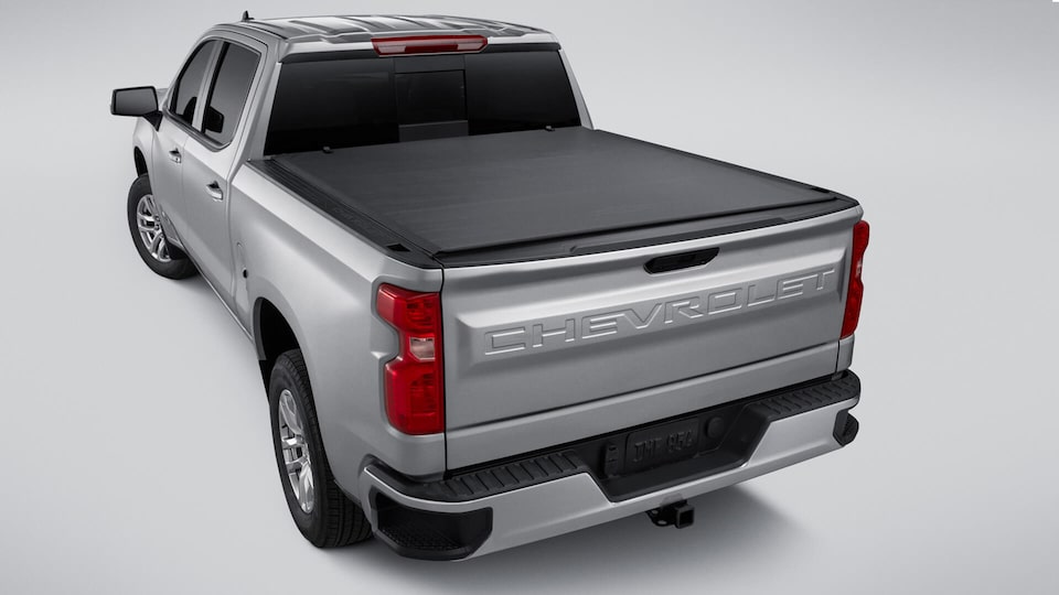 Chevrolet Perú - En la Silverado sus objetos quedarán resguardados porque cuenta con una lona cobertora para el balde