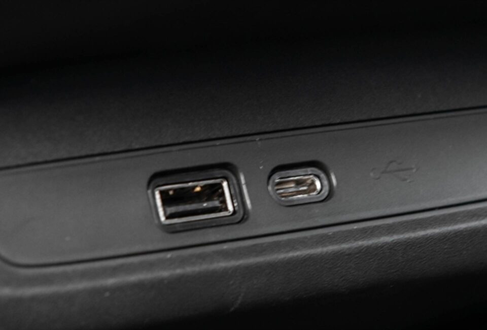 Chevrolet Perú - Puertos USB tipo A y C de tu Nueva Montana para mantenerte conectado