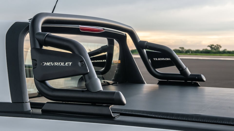 Accesorio barras antivuelco para la pick up Chevrolet Montana