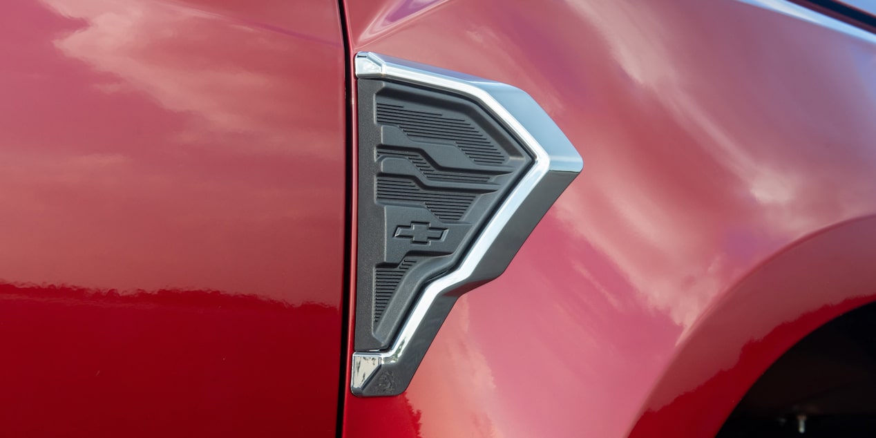 Pickup Chevrolet Colorado - Accesorio aplique lateral cromado