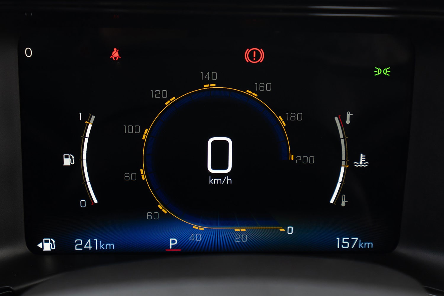 Vista en detalle del velocimetro de una Chevrolet Montana.